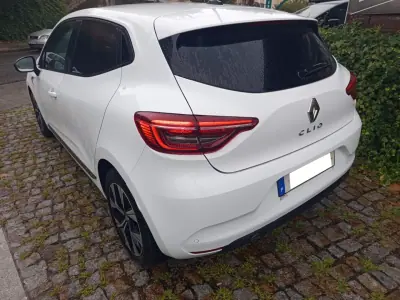 Renault Clio 2022 - 14990 EUR, 161494 km - 161494km - foto 5 de 10