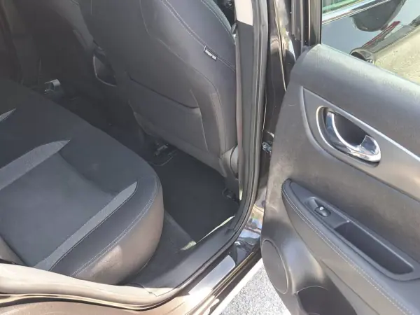 Nissan Qashqai 2019 - 18750 EUR, 92563 km - AUTO.MOTO.pt - 92563km - foto 23 de 50