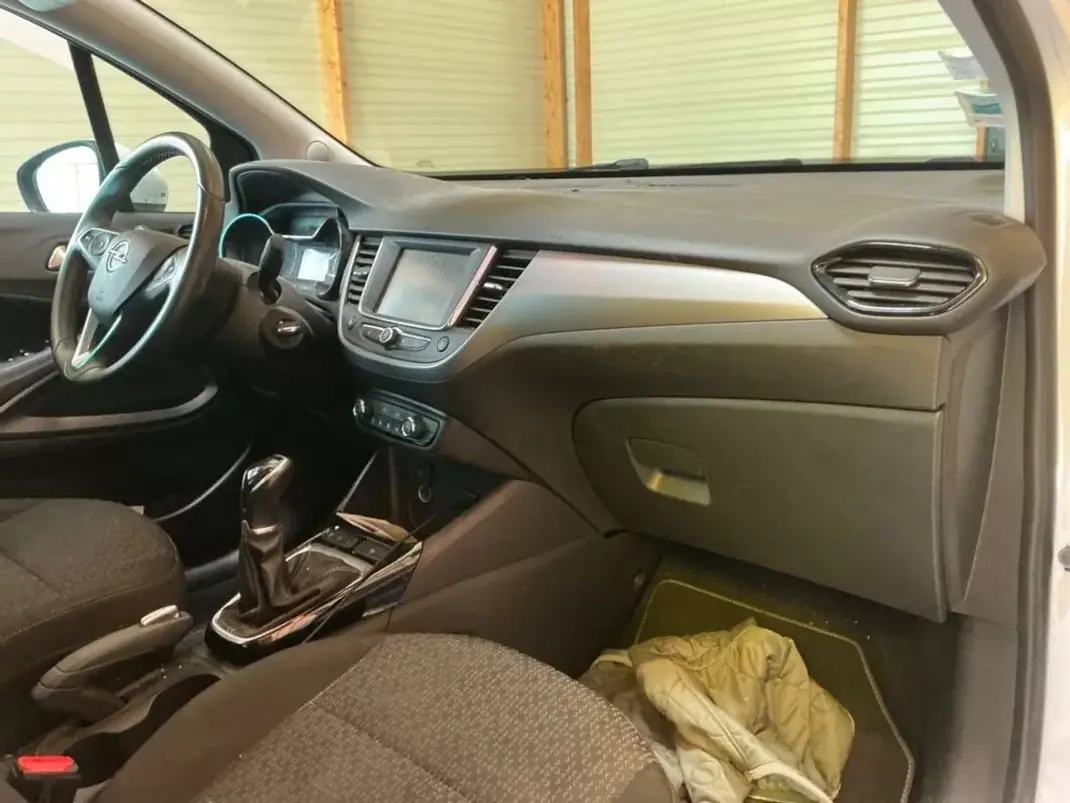 Opel Crossland X 2018 - 10790 EUR, 80430 km - AUTO.MOTO.pt - 80430km - foto 7 de 8