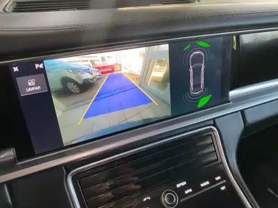 Porsche Panamera 2018 - 60500 EUR, 104962 km - AUTO.MOTO.pt - 104962km - foto 19 de 58