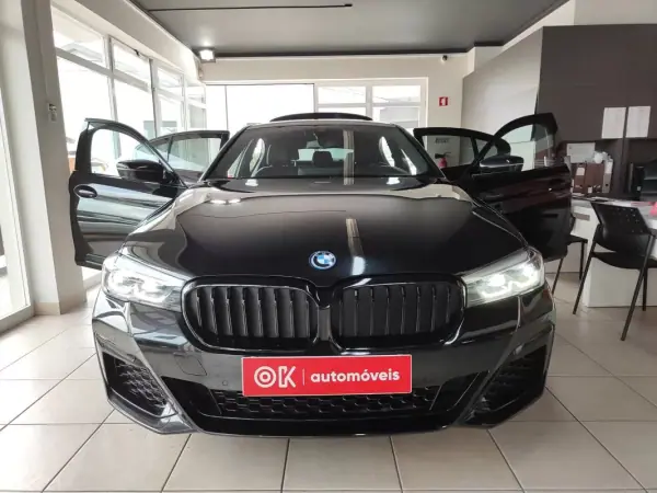 BMW 530e 2022 - 35650 EUR, 99990 km - AUTO.MOTO.pt - 99990km - foto 20 de 37