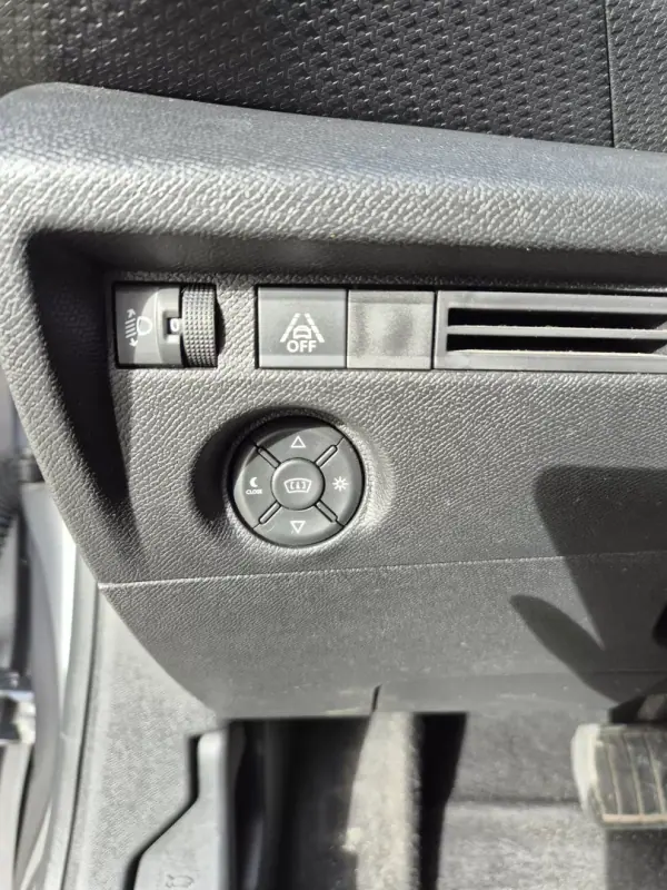 Citroën C4 2022 - 19950 EUR, 85000 km - AUTO.MOTO.pt - 85000km - foto 9 de 27