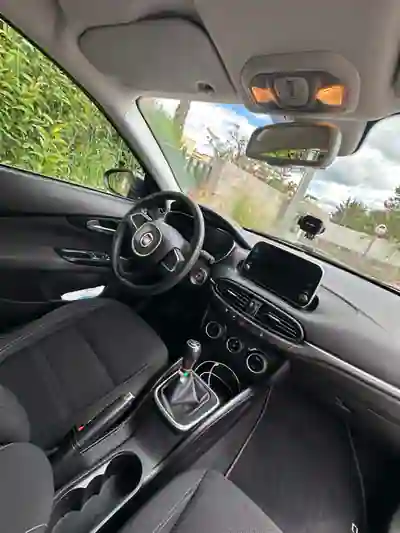 Fiat Tipo Station Wagon 2020 - 12500 EUR, 137000 km - AUTO.MOTO.pt - 137000km - foto 8 de 9