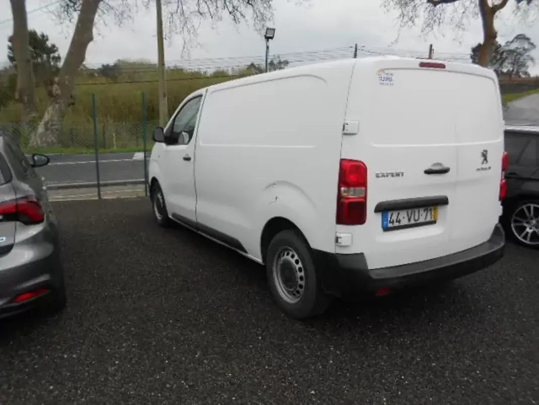 Peugeot Expert 2018 - 21000 EUR, 106600 km - AUTO.MOTO.pt - 106600km - foto 5 de 13