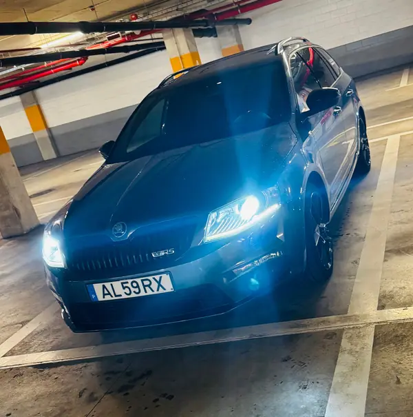 Skoda Octavia Break 2015 - 14000 EUR, 235000 km - 235000km - foto 9 de 15