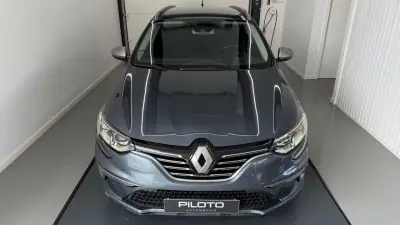 Renault Mégane 2016 - 11990 EUR, 185521 km - AUTO.MOTO.pt - 185521km - foto 3 de 27