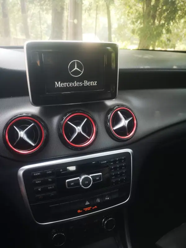 Mercedes-Benz GLA 180 2015 - 15250 EUR, 190000 km - AUTO.MOTO.pt - 190000km - foto 26 de 26