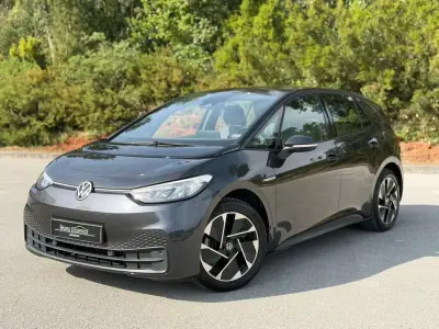 Volkswagen ID.3 2020 - 15900 EUR, 167800 km - AUTO.MOTO.pt - 167800km - foto 3 de 23