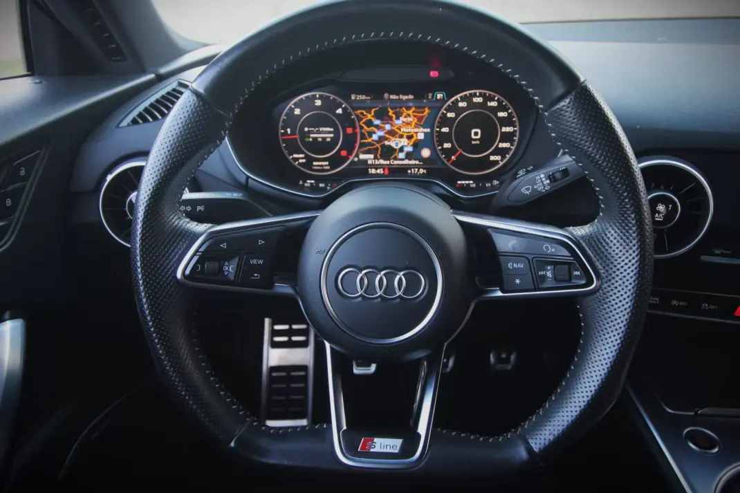 Audi TT Roadster 2015 - 23990 EUR, 151000 km - 151000km - foto 38 de 47