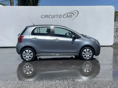 Toyota Yaris 2006 - 5995 EUR, 164755 km - AUTO.MOTO.pt - 164755km - foto 7 de 24