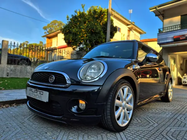 MINI Clubman 2009 - 8500 EUR, 195000 km - AUTO.MOTO.pt - 195000km - foto 3 de 18