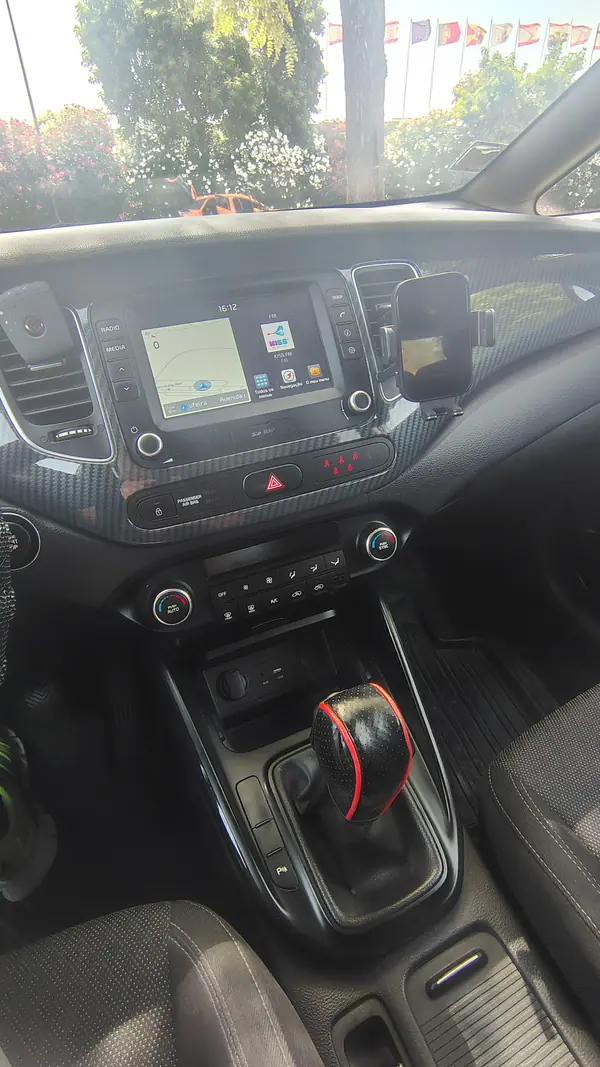 Kia Carens 2019 - 10000 EUR, 265000 km - AUTO.MOTO.pt - 265000km - foto 10 de 10