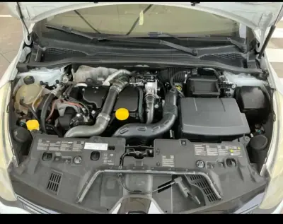 Renault Clio 2014 - 8900 EUR, 184000 km - AUTO.MOTO.pt - 184000km - foto 8 de 8