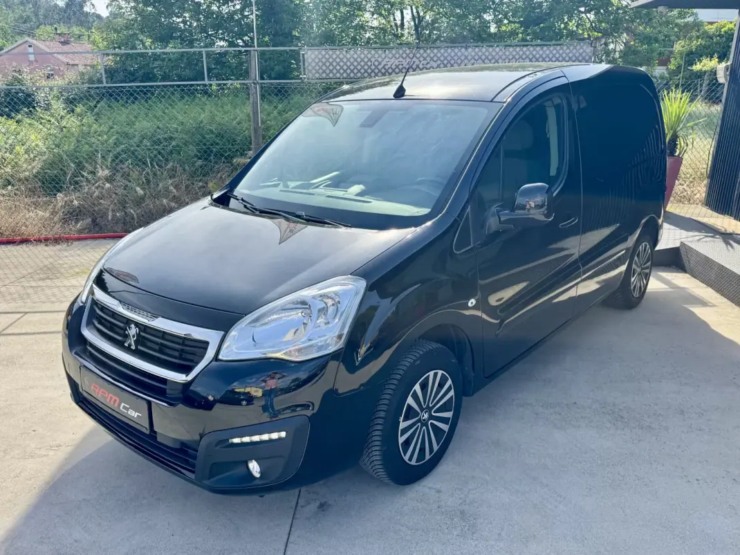 Peugeot 2015 - 9999 EUR, 108000 km - AUTO.MOTO.pt - 108000km - foto 6 de 23