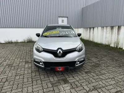 Renault Captur 2016 - 13490 EUR, 143000 km - AUTO.MOTO.pt - 143000km - foto 2 de 15