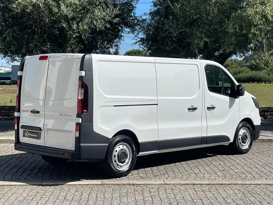 Renault Trafic 2023 - 22900 EUR, 48000 km - 48000km - foto 7 de 40