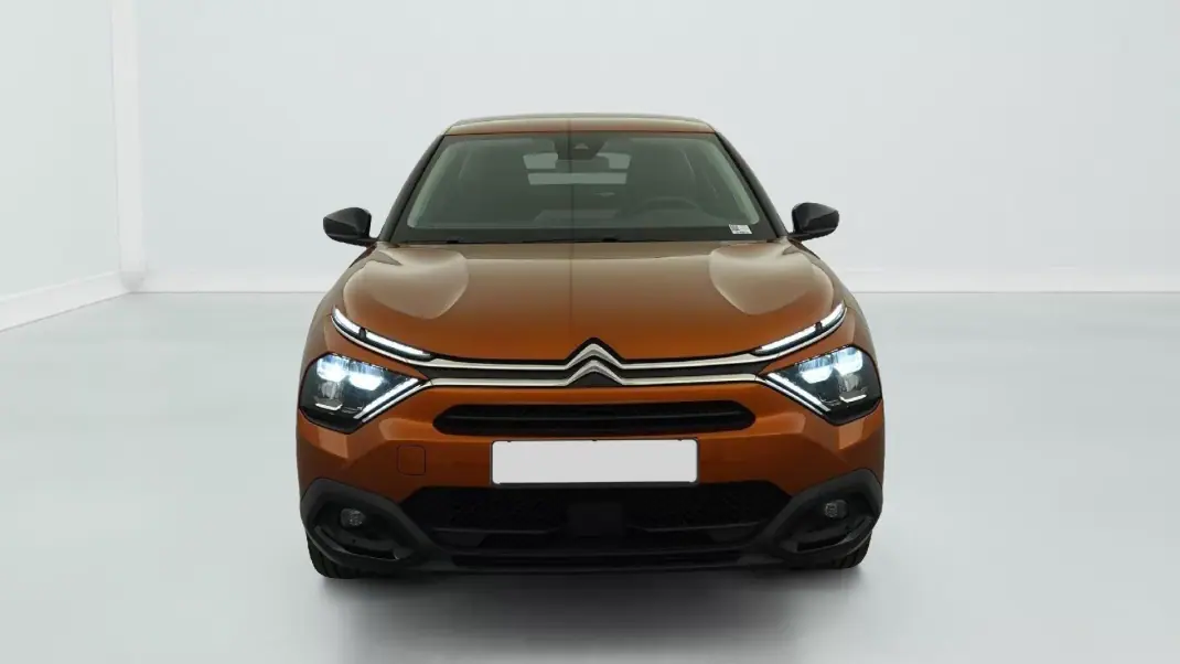 Citroën e-C4 2022 - 18990 EUR, 16000 km - AUTO.MOTO.pt - 16000km - foto 2 de 15