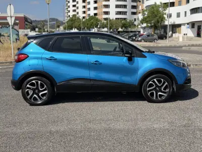 Renault Captur 2017 - 12995 EUR, 103000 km - AUTO.MOTO.pt - 103000km - foto 4 de 38