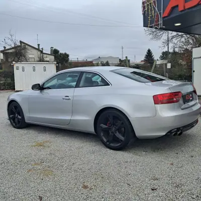 Audi A5 2009 - 13490 EUR, 258000 km - AUTO.MOTO.pt - 258000km - foto 5 de 20