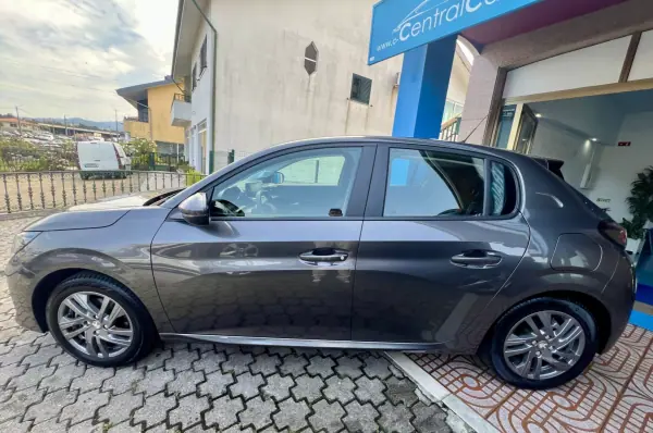 Peugeot 208 2022 - 14450 EUR, 93000 km - AUTO.MOTO.pt - 93000km - foto 6 de 28