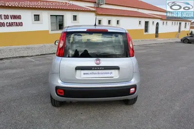 Fiat Panda 2017 - 7950 EUR, 92000 km - AUTO.MOTO.pt - 92000km - foto 11 de 28