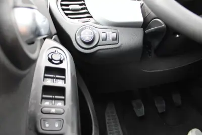 Fiat 500X 2021 - 16400 EUR, 7450 km - 7450km - foto 34 de 38