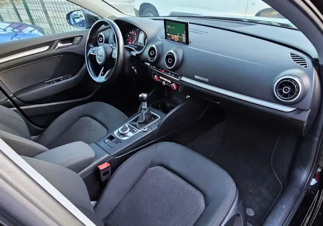 Audi A3 Limousine 2016 - 18999 EUR, 110000 km - 110000km - foto 17 de 23
