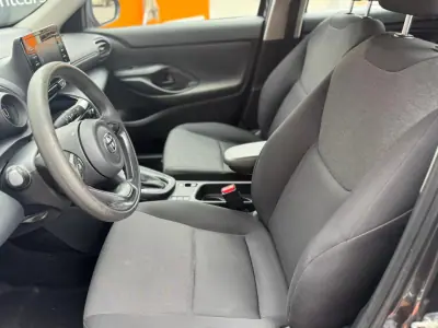Toyota Yaris Cross 2022 - 24900 EUR, 95592 km - AUTO.MOTO.pt - 95592km - foto 13 de 16