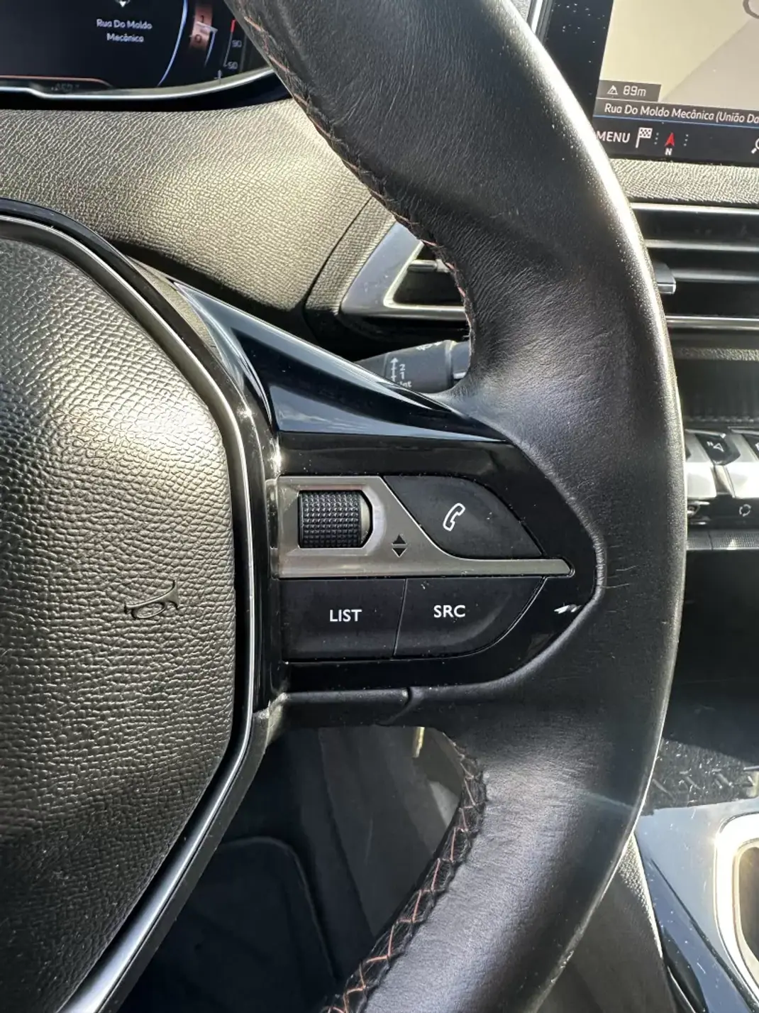 Peugeot 5008 2017 - 14900 EUR, 200000 km - 200000km - foto 43 de 63