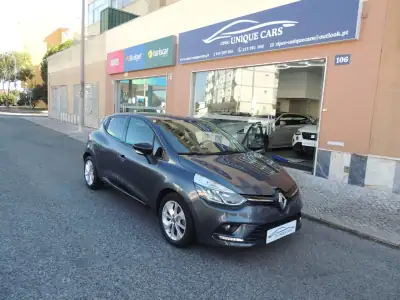 Renault Clio 2017 - 10950 EUR, 140000 km - AUTO.MOTO.pt - 140000km - foto 2 de 15