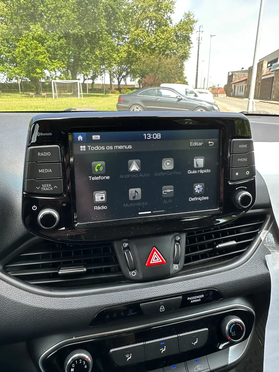 Hyundai i30 SW 2019 - 10799 EUR, 320000 km - AUTO.MOTO.pt - 320000km - foto 11 de 12