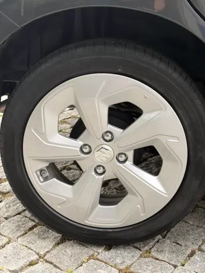 Suzuki Swift 2025 - 18900 EUR, 7000 km - AUTO.MOTO.pt - 7000km - foto 9 de 15