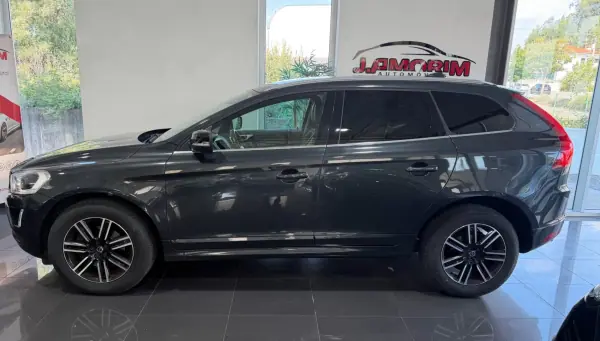 Volvo XC 60 2017 - 21499 EUR, 132121 km - AUTO.MOTO.pt - 132121km - foto 10 de 28