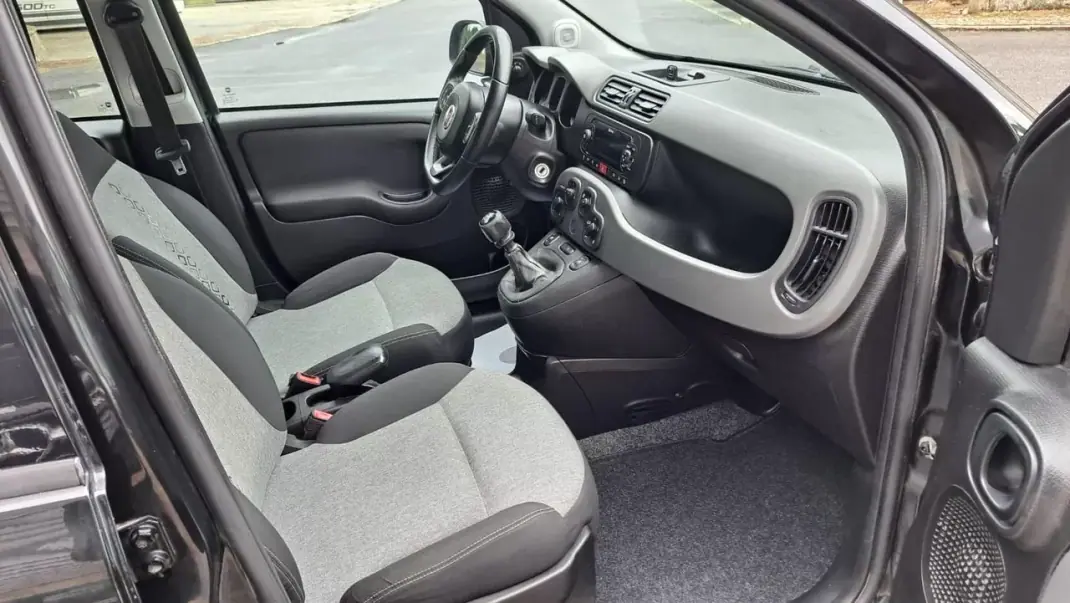 Fiat Panda 2017 - 6890 EUR, 109923 km - 109923km - foto 28 de 43
