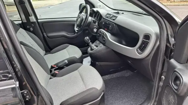 Fiat Panda 2017 - 6890 EUR, 109923 km - AUTO.MOTO.pt - 109923km - foto 28 de 43