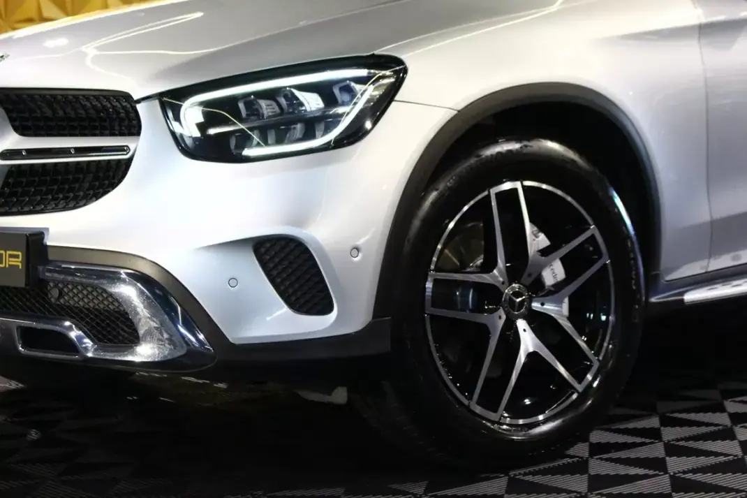 Mercedes-Benz GLC 200 2019 - 39900 EUR, 165000 km - AUTO.MOTO.pt - 165000km - foto 2 de 37