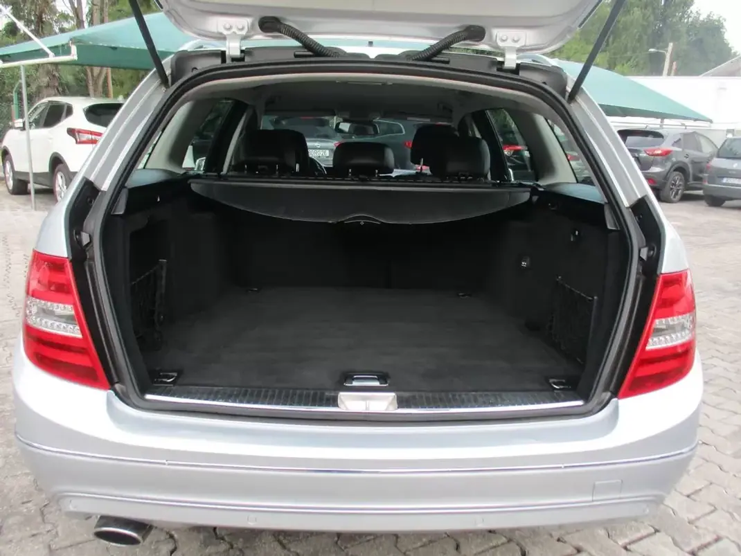 Mercedes-Benz C 220 2012 - 13500 EUR, 260000 km - 260000km - foto 20 de 21