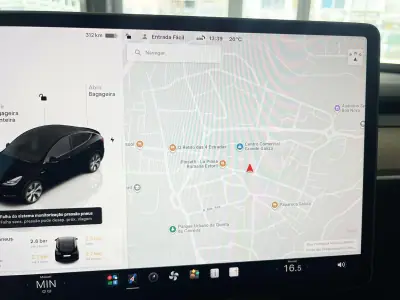 Tesla Model Y 2023 - 34600 EUR, 64322 km - 64322km - foto 13 de 26