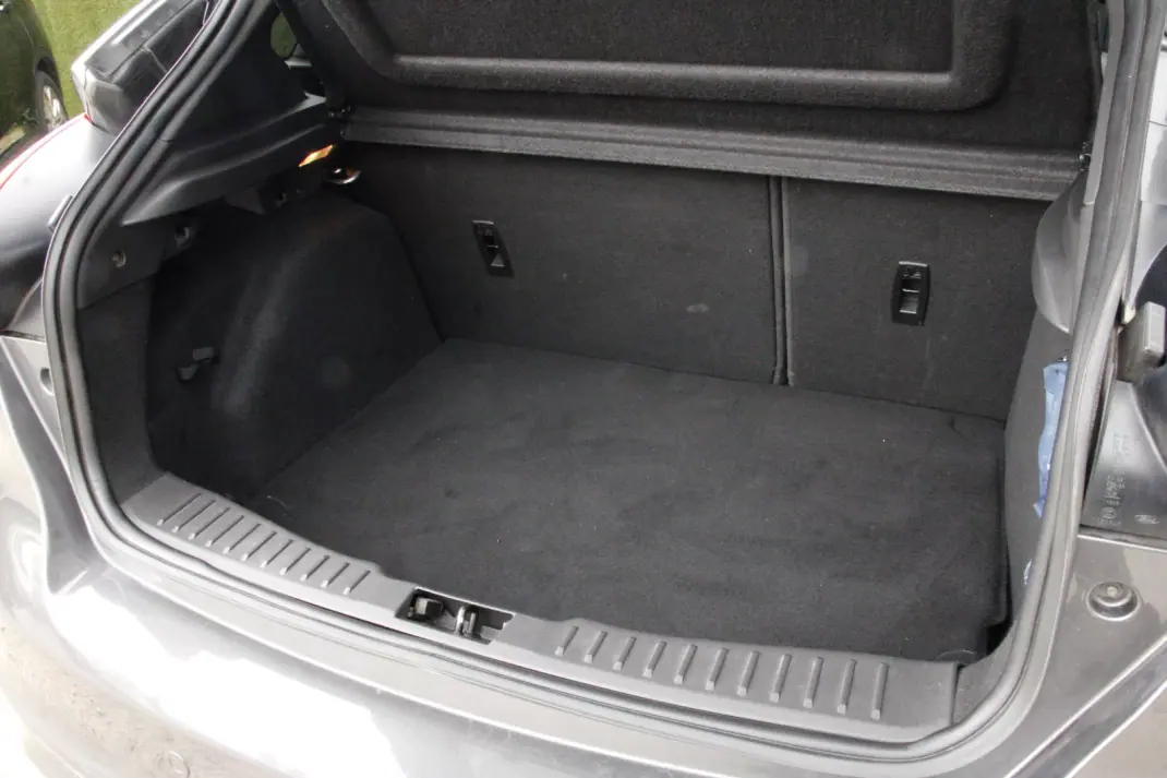 Ford Focus 2018 - 14990 EUR, 104000 km - AUTO.MOTO.pt - 104000km - foto 10 de 29