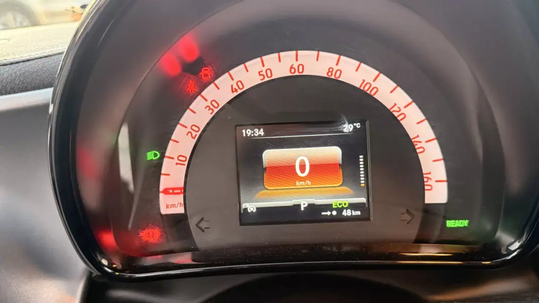Smart ForFour 2019 - 14900 EUR, 32900 km - 32900km - foto 57 de 66