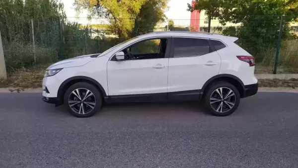 Nissan Qashqai 2020 - 16999 EUR, 139882 km - AUTO.MOTO.pt - 139882km - foto 11 de 12