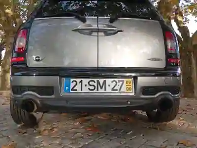 MINI CLUBMAN JOHN COOPER WORKS 2009 - 11300 EUR, 137600 km - foto 5 de 12