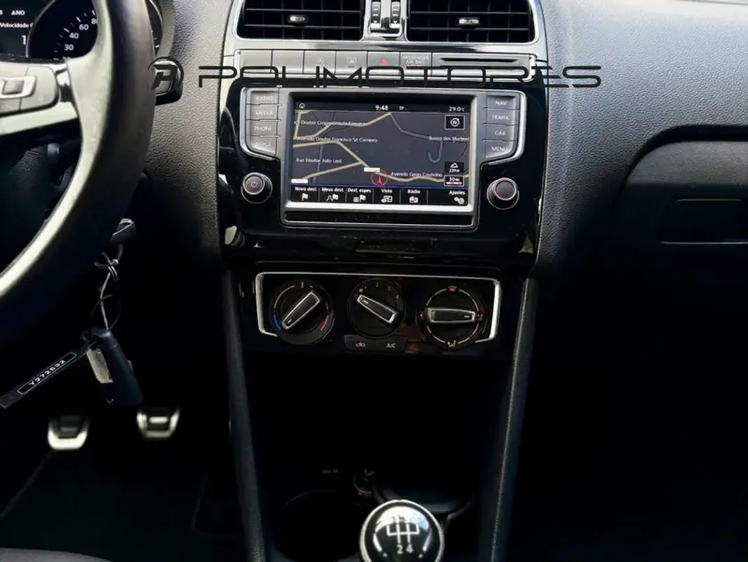 Volkswagen Polo 2017 - 13750 EUR, 50010 km - 50010km - foto 13 de 16