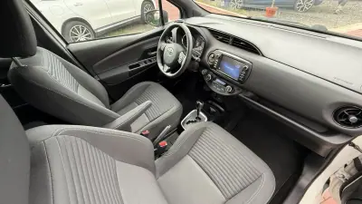 Toyota Yaris 2018 - 16990 EUR, 80000 km - AUTO.MOTO.pt - 80000km - foto 27 de 29
