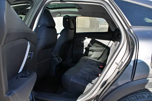 Citroën C4 2023 - 23900 EUR, 21085 km - AUTO.MOTO.pt - 21085km - foto 20 de 27