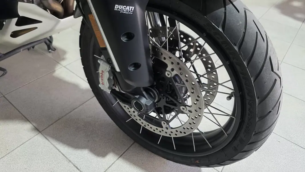 Ducati Multistrada 1260 Enduro 2024 - 28500 EUR, 3867 km - AUTO.MOTO.pt - 3867km - foto 20 de 27