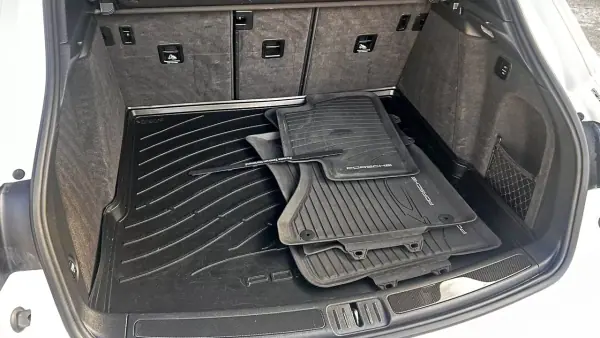 Porsche Macan 2021 - 89500 EUR, 94000 km - AUTO.MOTO.pt - 94000km - foto 21 de 21