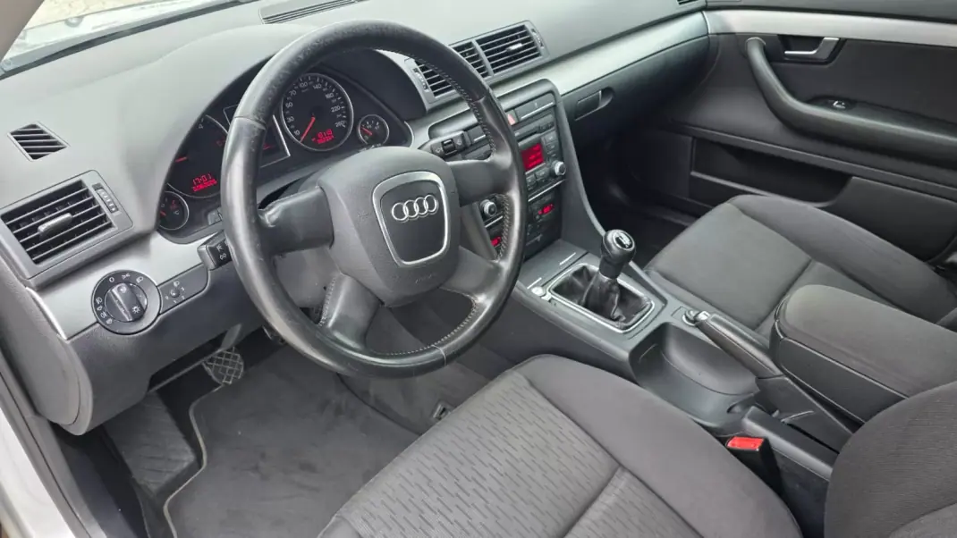 Audi A4 2007 - 5590 EUR, 300000 km - 300000km - foto 8 de 19