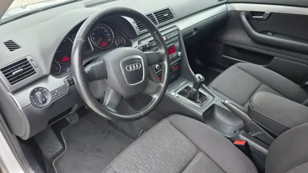 Audi A4 2007 - 5590 EUR, 300000 km - AUTO.MOTO.pt - 300000km - foto 8 de 19
