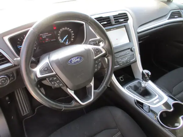 Ford Mondeo SW 2017 - 12750 EUR, 152000 km - AUTO.MOTO.pt - 152000km - foto 10 de 15